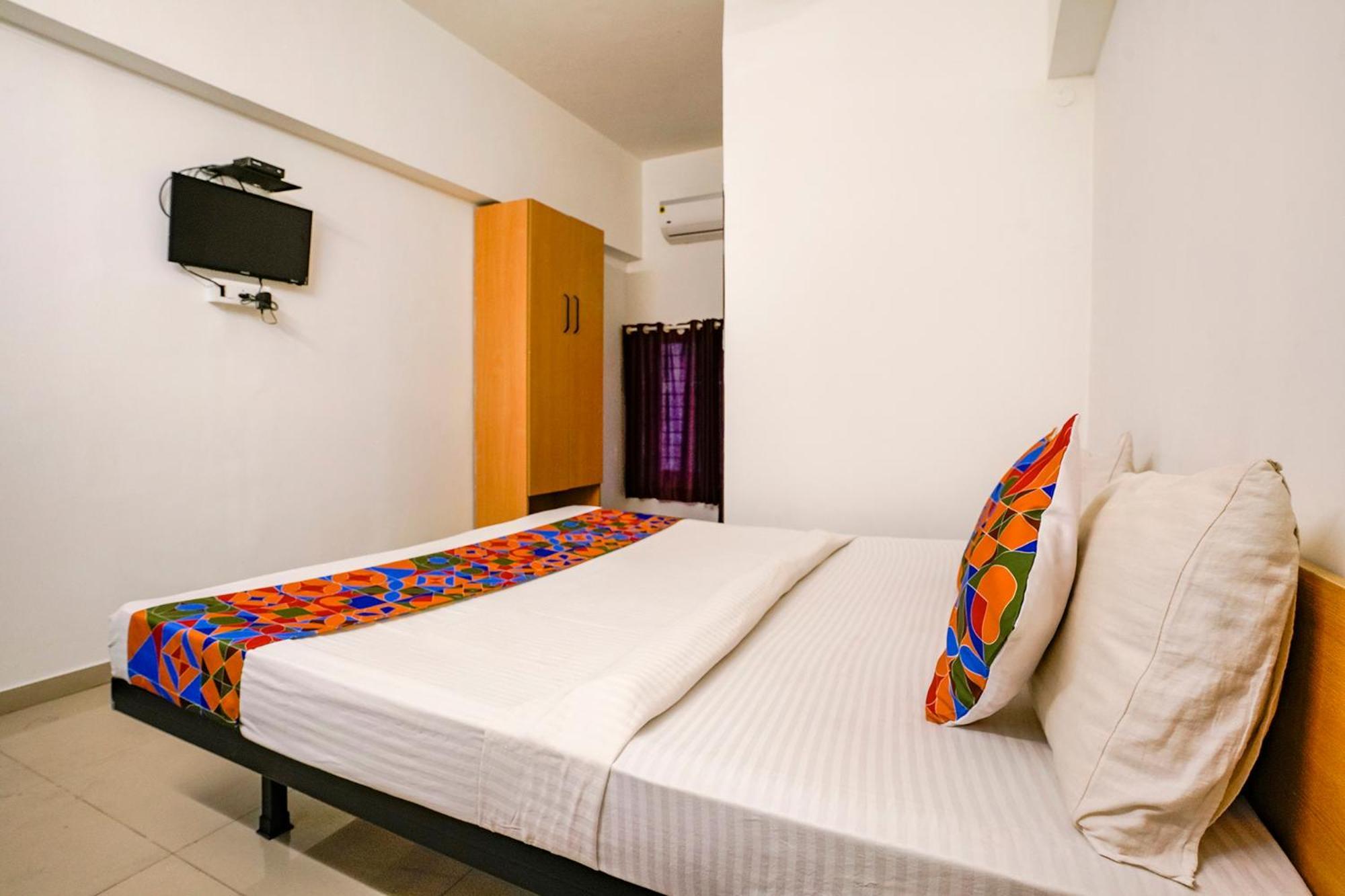 Hotel OYO Flagship 45429 Saubhagya Elite Nashik Exterior foto