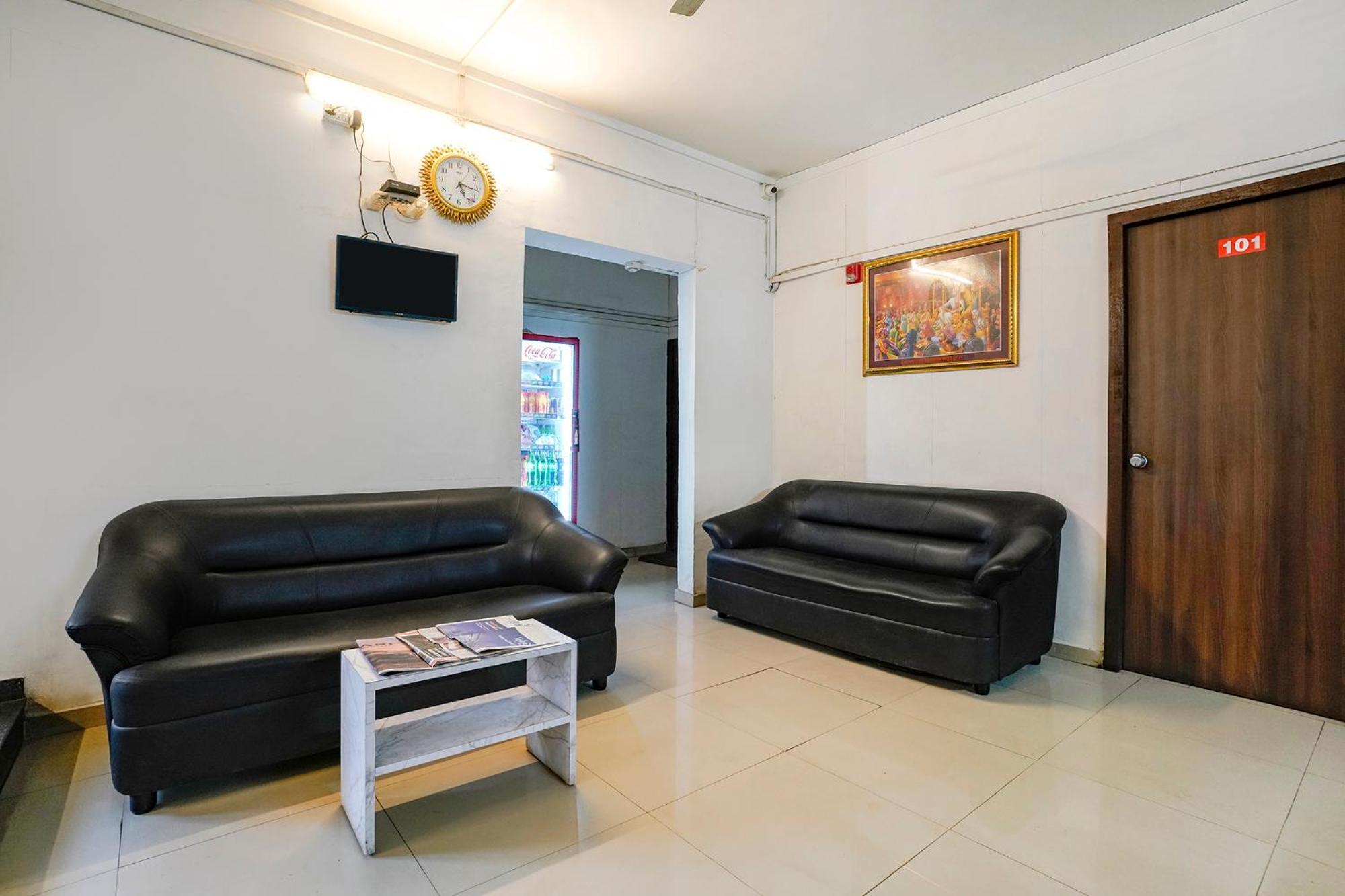 Hotel OYO Flagship 45429 Saubhagya Elite Nashik Exterior foto